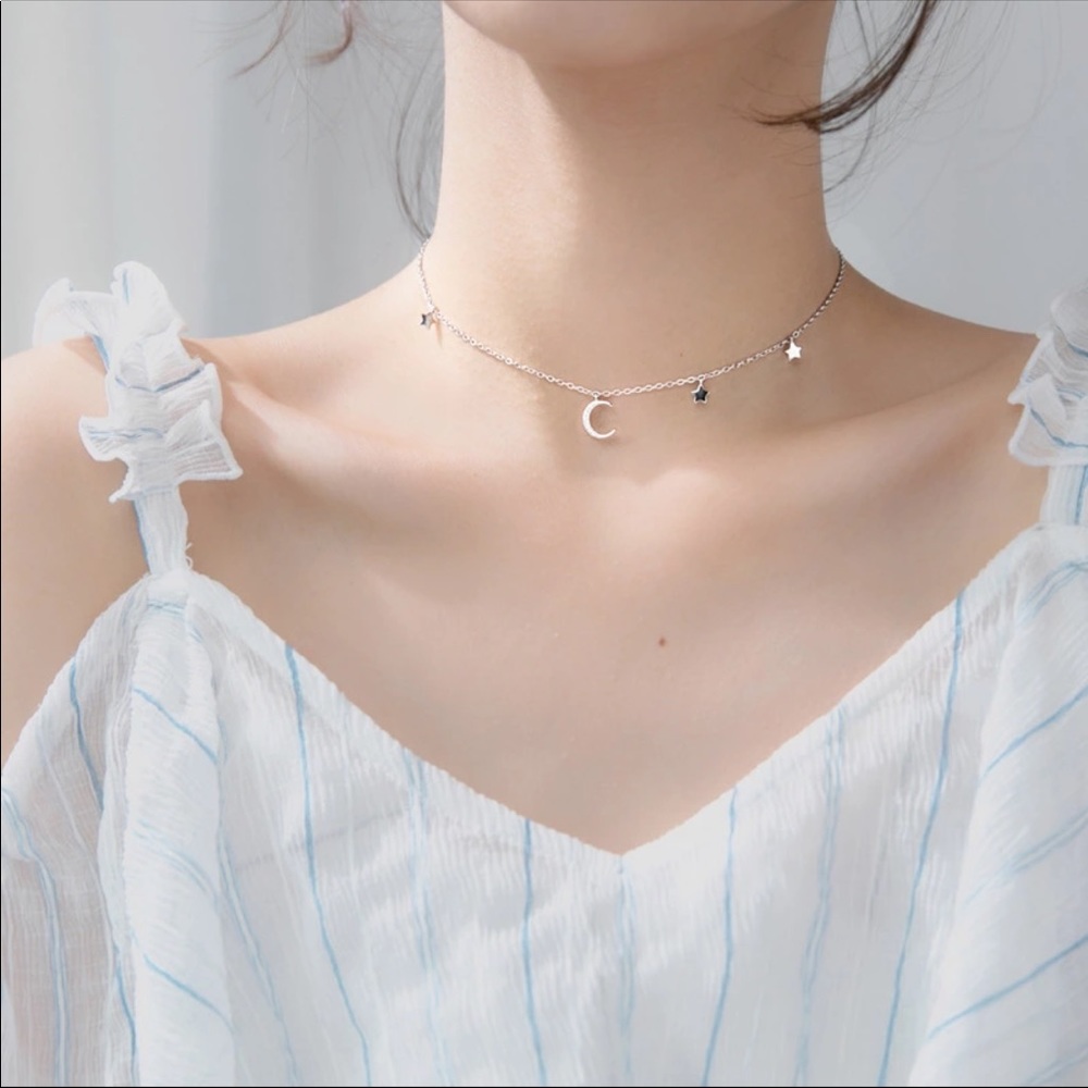 🌟 Sterling Silver 925 Star Moon Necklace - Picture 2 of 3